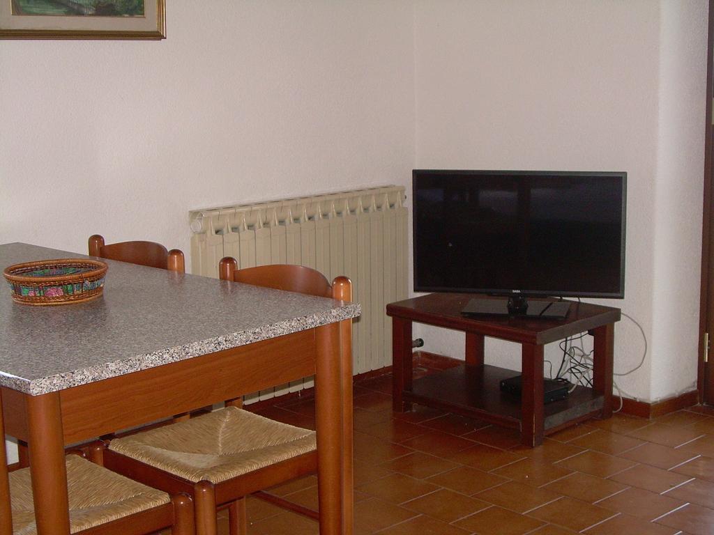 דירות ברנצונה סול גארדה Casa Mary חדר תמונה