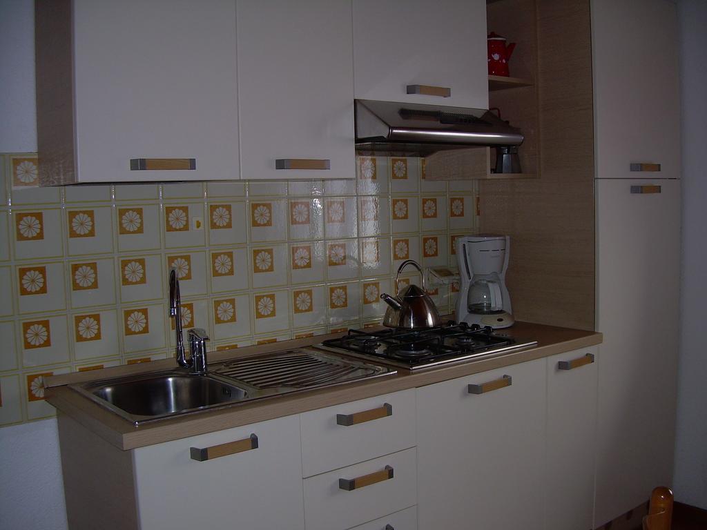 דירות ברנצונה סול גארדה Casa Mary חדר תמונה