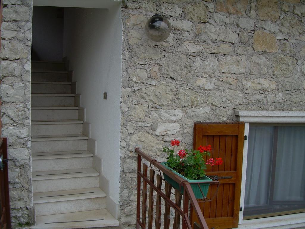 דירות ברנצונה סול גארדה Casa Mary חדר תמונה
